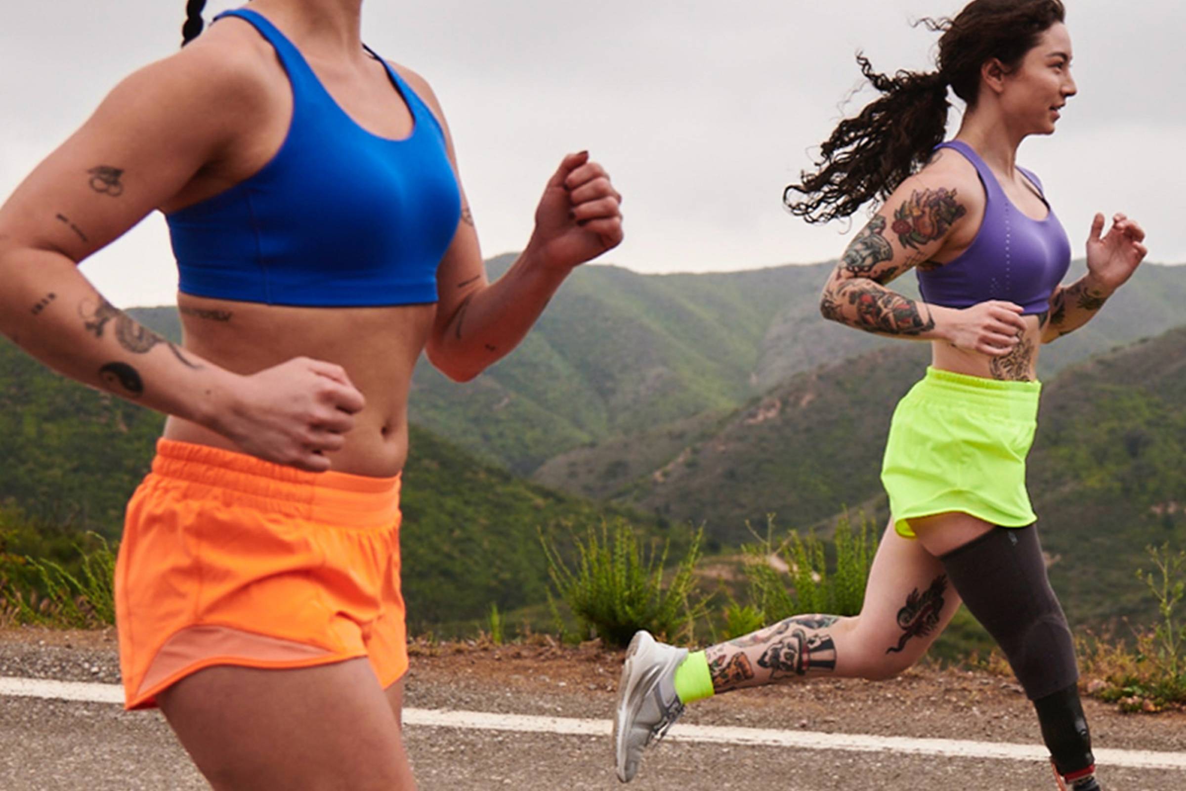 Lululemon Emblem Elegance: Striking Brand Logo Showcased in Artful Ima ...