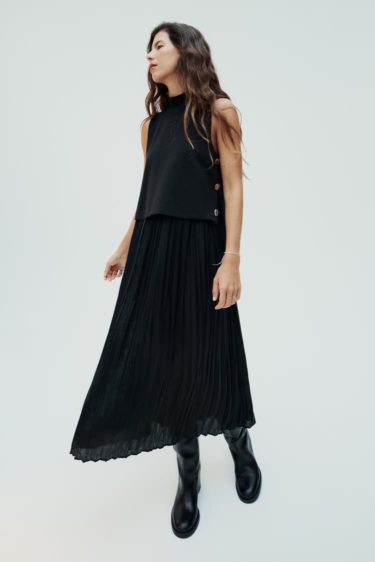 Cloth Brand Model clothing brand photoshoot analysis | Zara product photo model lifestyle ...